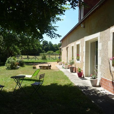 Chambre d'hôte en Vallée du Loir - Elevage des Rosiers Bazouges-sur-le-Loir Extérieur photo